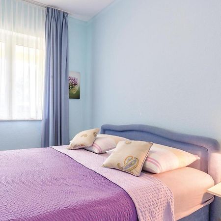 4 Bedroom Beautiful Apartment In Штинян Екстер'єр фото