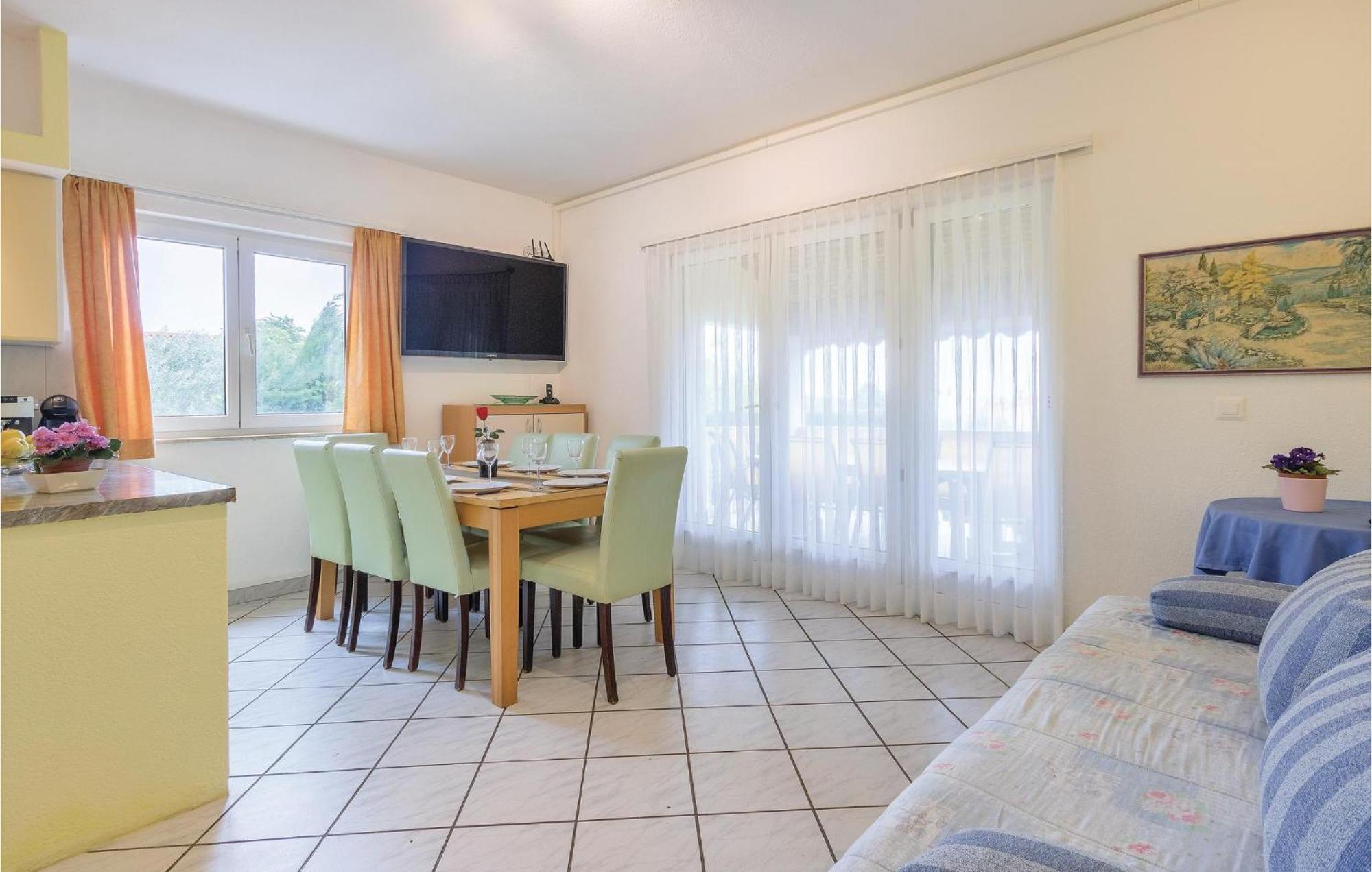 4 Bedroom Beautiful Apartment In Штинян Екстер'єр фото